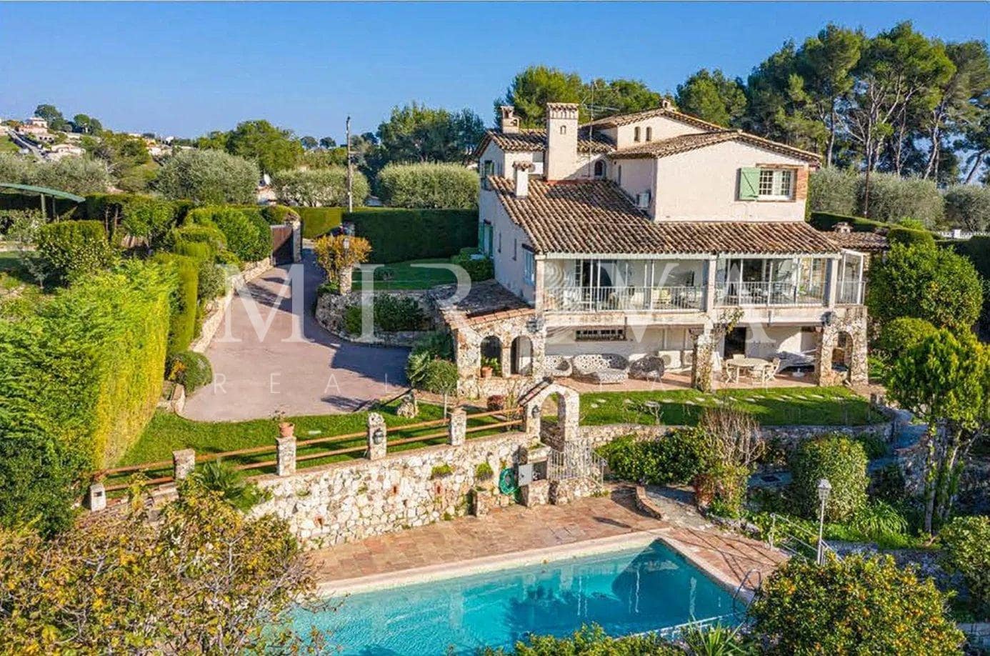 Magnifique villa authentique à Cagnes-sur-Mer